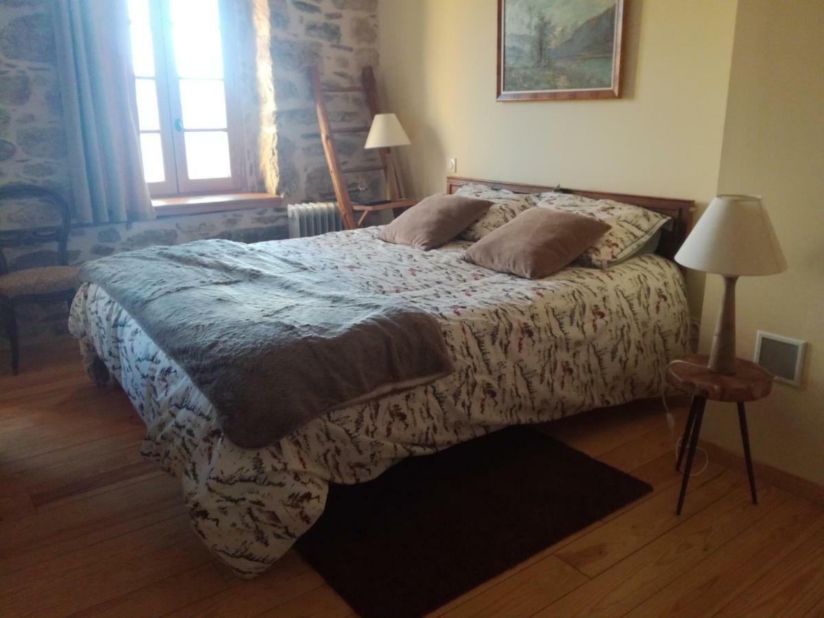 Chambres Et Table D'Hotes Du Pere Boussenac Exterior photo